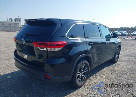 2018 Toyota Highlander Le из США, поврежденный, VIN 5TDZARFH0JS038784